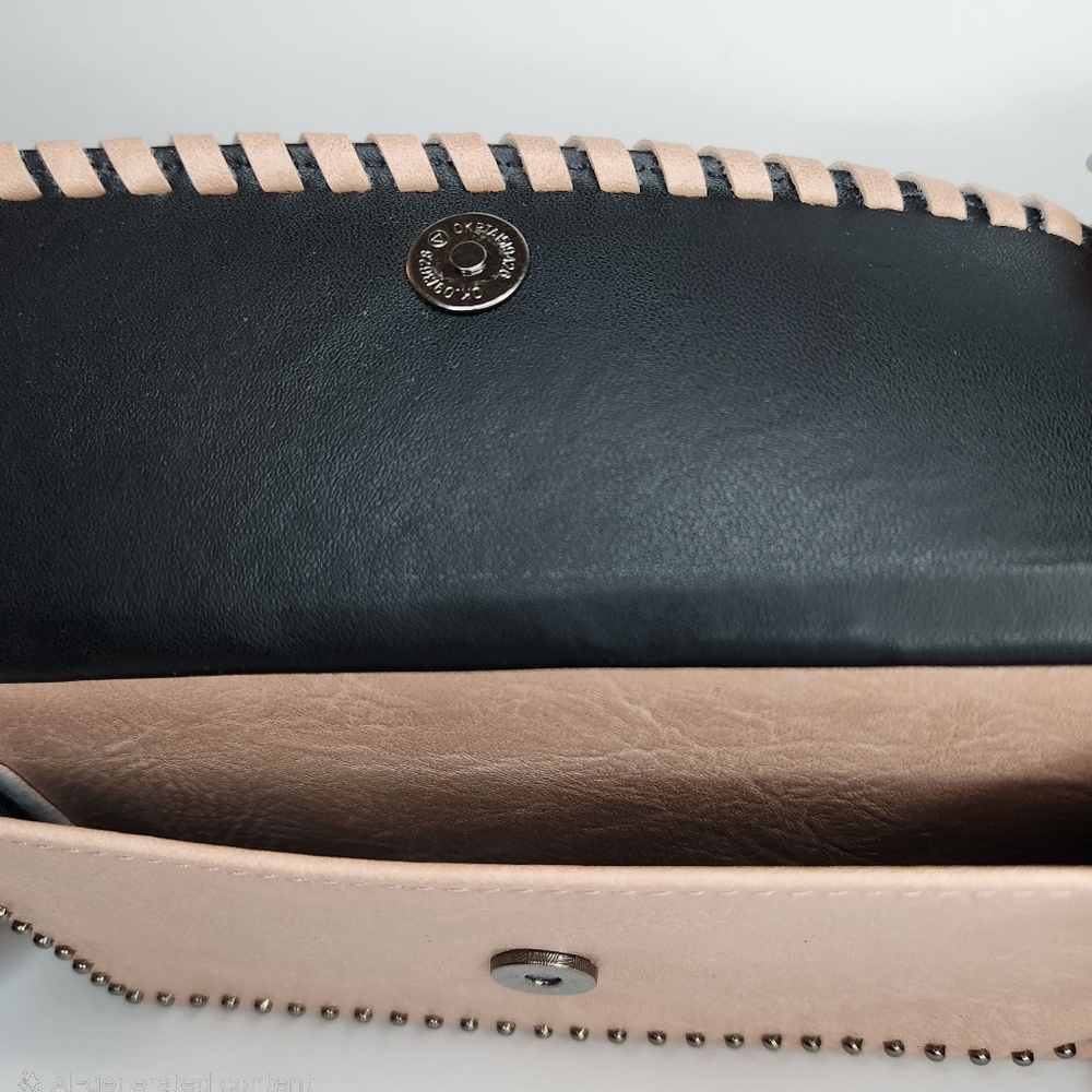 Sam And Hadley Crossbody Blush Pink With Wristlet - Picture 7 of 7